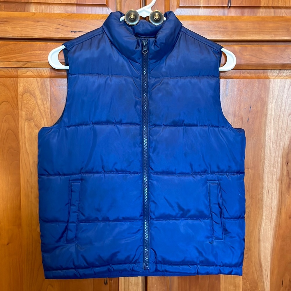 Youth Old Navy Puffer Vest Size 8